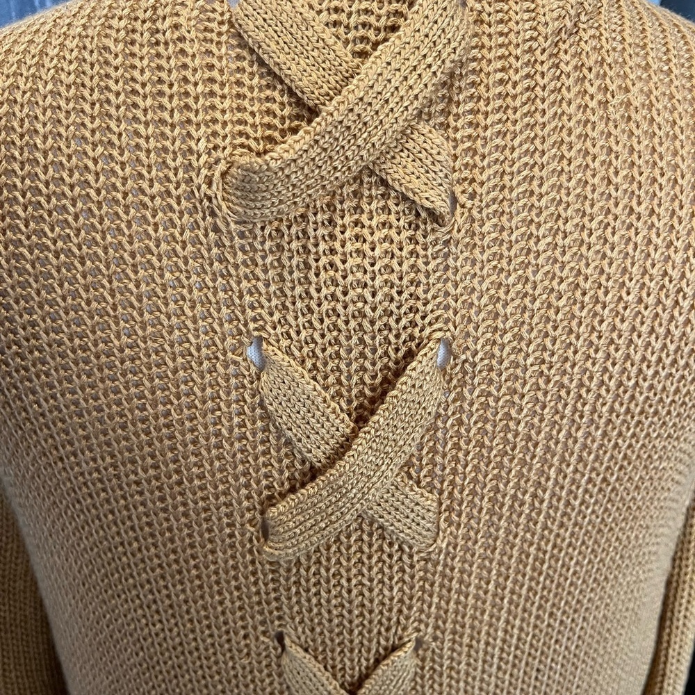 Cross Back Design Cardigan - Picture 6 of 9